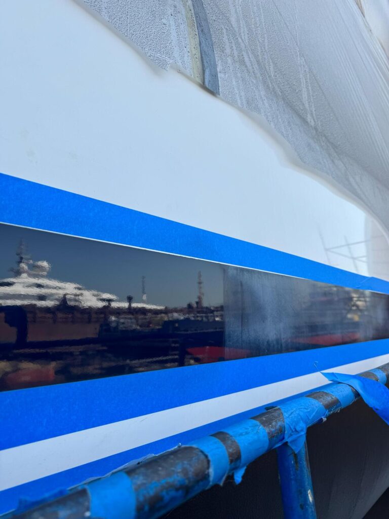 Blue yacht (2)